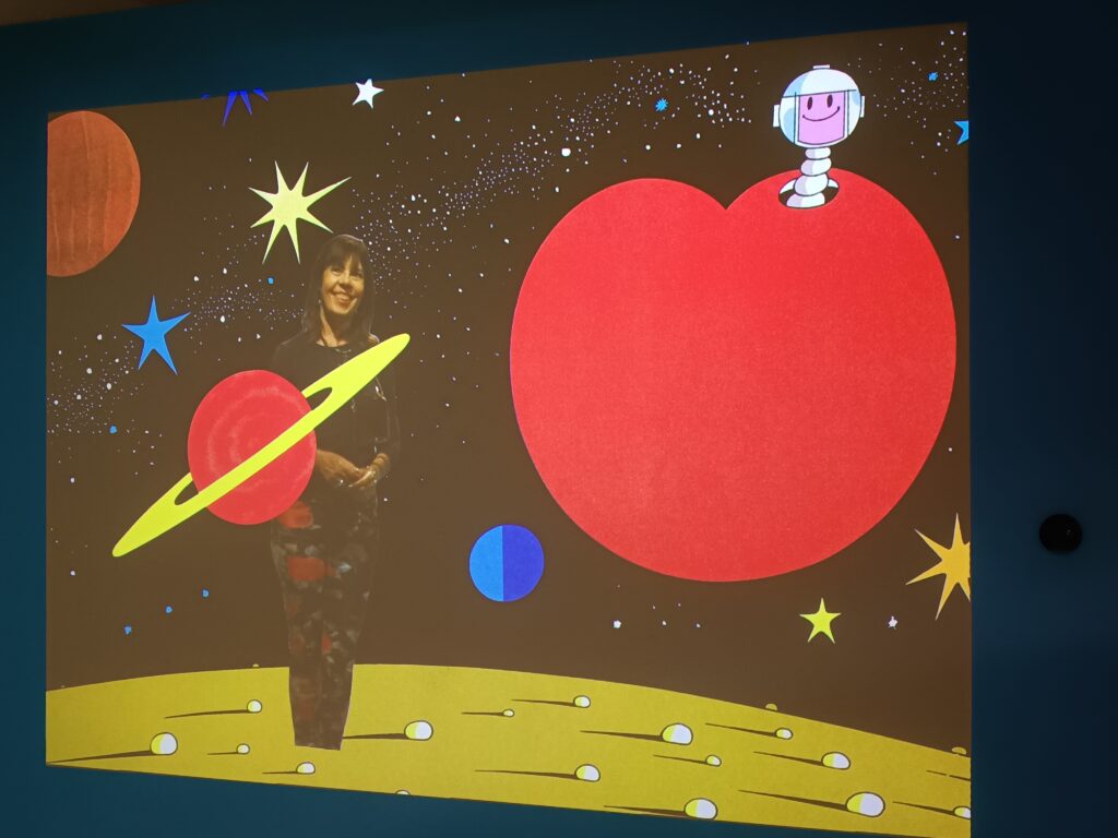 Exposição “MundoZira”