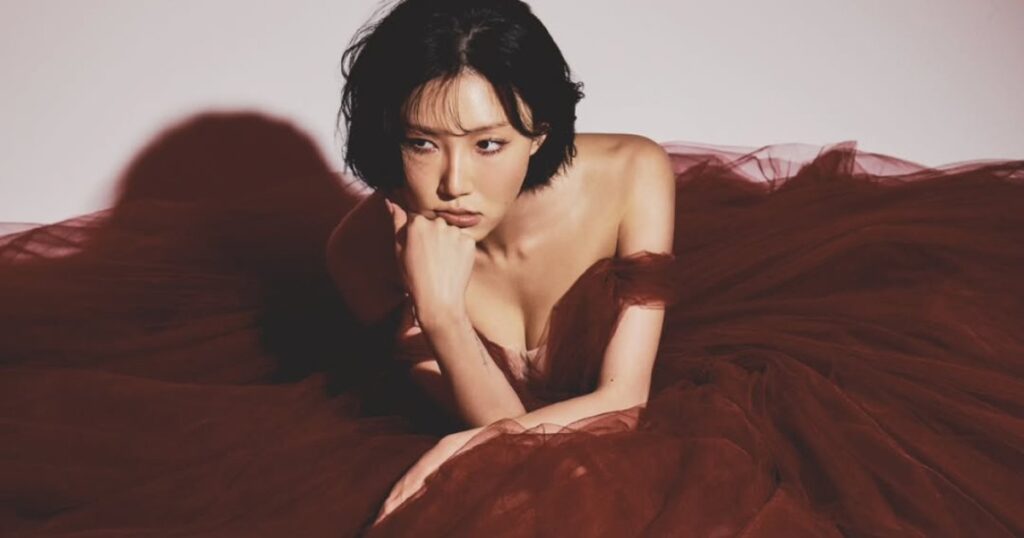 Cantora Hwasa se apresenta no Rock in Rio